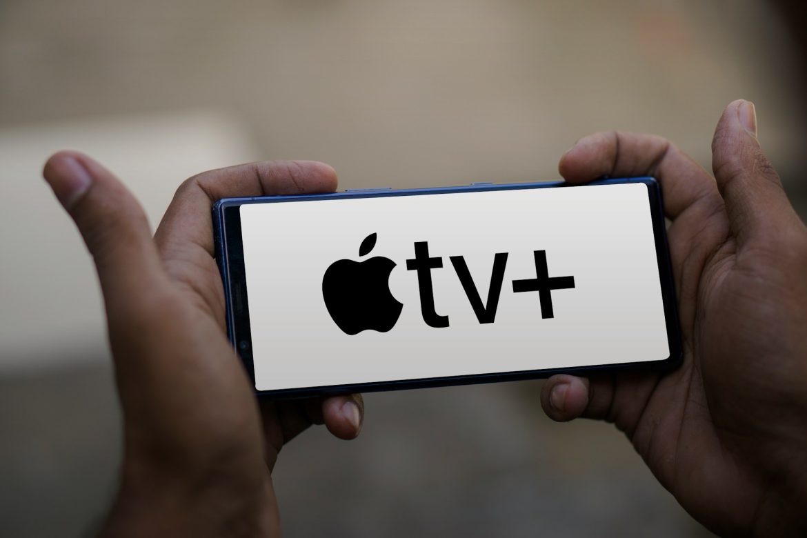 O Futuro do Entretenimento em Casa: Max Lidera em Satisfação Enquanto Apple Prepara Revolução em Hardware