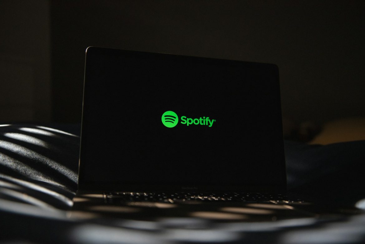 Spotify sob pressão: entre quedas de serviço e intensas movimentações na bolsa